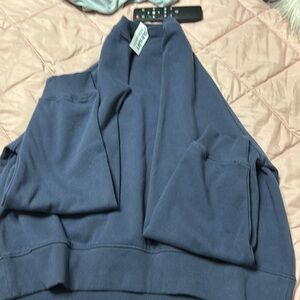 Old Navy Petite crewneck